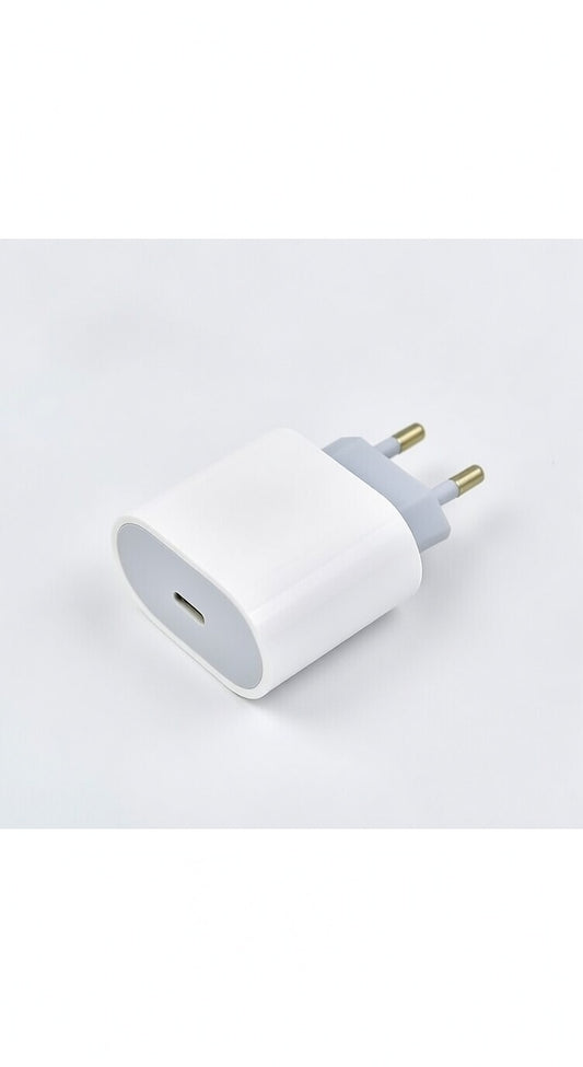 Prise avec espace de rangement intégré